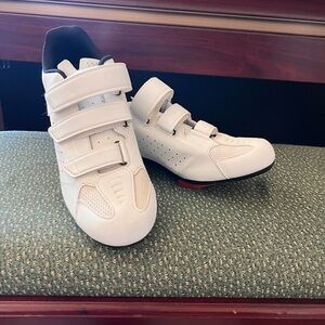 Roknemo Black and White Cycling Shoes